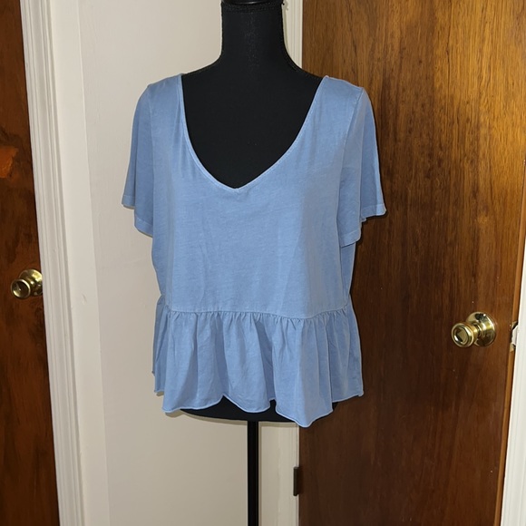 🆕GAP Classic Blue V-Neck Short Sleeve Tee - Size M - Picture 2 of 5